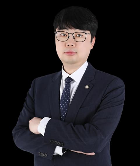 성남공중밀집장소추행변호사 undefined